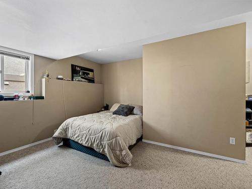 13-481 Monarch Crt, Kamloops, BC - Indoor Photo Showing Bedroom