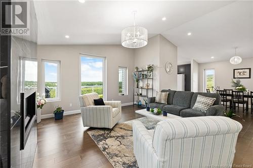 8 Irishview, Irishtown, NB - Indoor Photo Showing Living Room