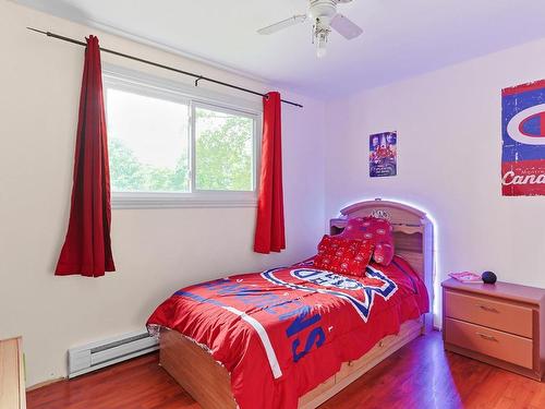 Chambre Ã Â coucher - 6 Rue Lazure, Huntingdon, QC - Indoor Photo Showing Bedroom