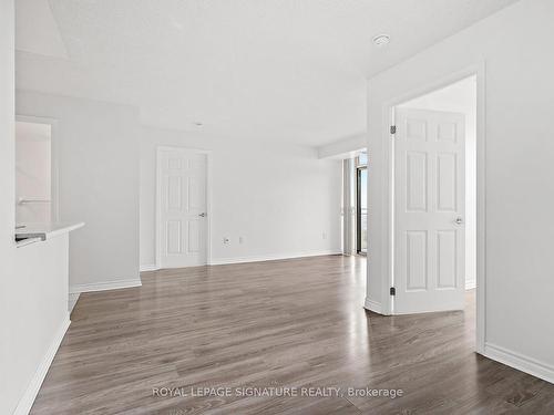 1802-55 Strathaven Dr, Mississauga, ON - Indoor Photo Showing Other Room