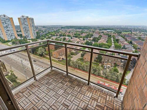 1802-55 Strathaven Dr, Mississauga, ON - Outdoor With View