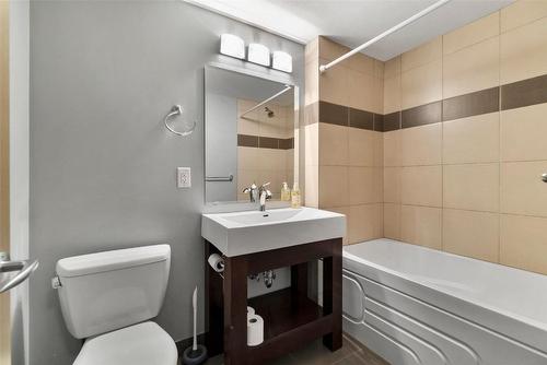 306-1777 Water Street, Kelowna, BC - Indoor Photo Showing Bathroom