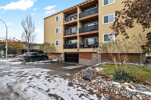 306-1777 Water Street, Kelowna, BC - Outdoor