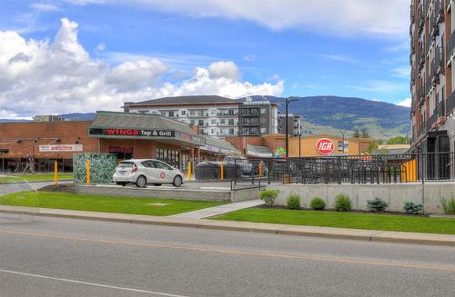 111-180 Hollywood Road, Kelowna, BC - Outdoor