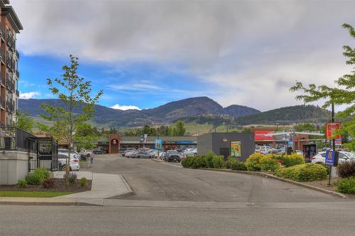 111-180 Hollywood Road, Kelowna, BC - Outdoor With View