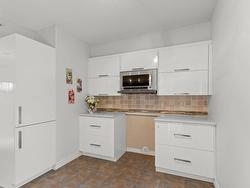 Kitchen - 