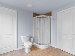 Ensuite bathroom - 