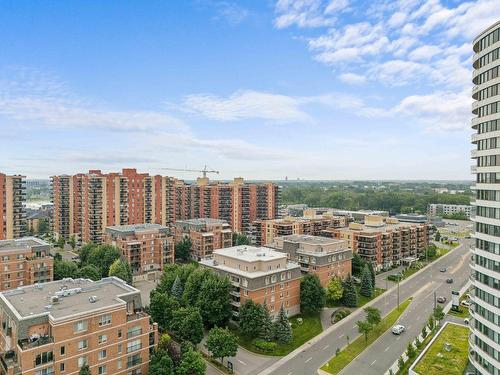 Back facade - 202-3430 Boul. Le Carrefour, Laval (Chomedey), QC - Outdoor With View