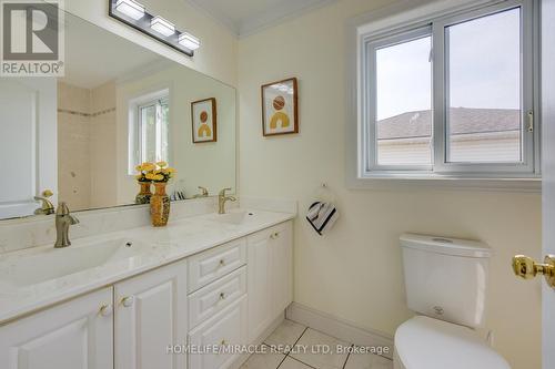 6 Resurrection Drive, Kitchener, ON - Indoor Photo Showing Bathroom