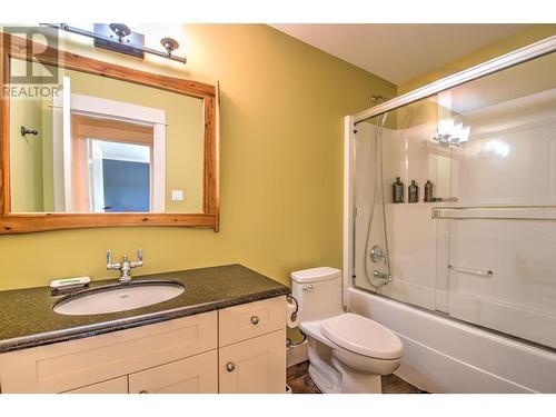 5409 Willow Drive, Vernon, BC - Indoor Photo Showing Bathroom