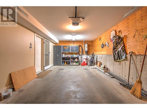 5409 Willow Drive, Vernon, BC - Indoor Photo Showing Other Room