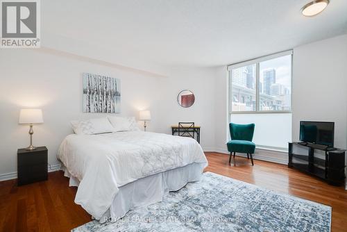 205 - 1055 Bay Street, Toronto (Bay Street Corridor), ON - Indoor Photo Showing Bedroom