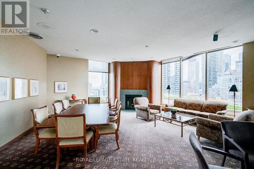 205 - 1055 Bay Street, Toronto (Bay Street Corridor), ON - Indoor