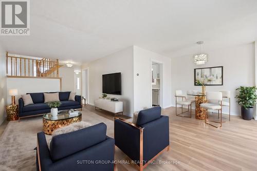 28 White Boulevard, Vaughan (Brownridge), ON - Indoor Photo Showing Living Room