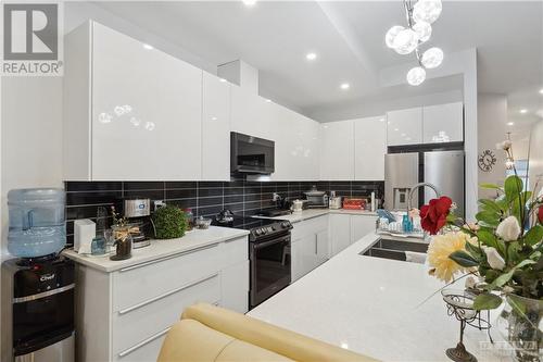 133 Duford Street Unit#A, Ottawa, ON - Indoor Photo Showing Kitchen With Double Sink With Upgraded Kitchen