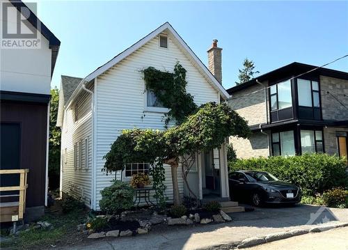 382 Winston Avenue, Ottawa, ON - Outdoor