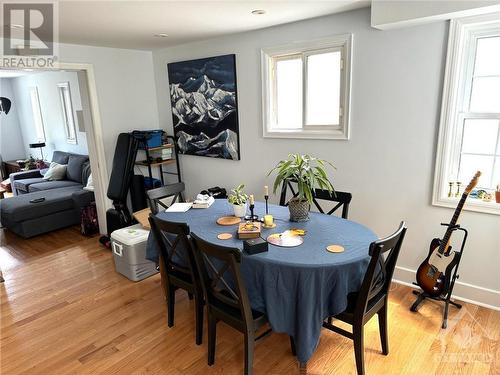 382 Winston Avenue, Ottawa, ON - Indoor Photo Showing Dining Room