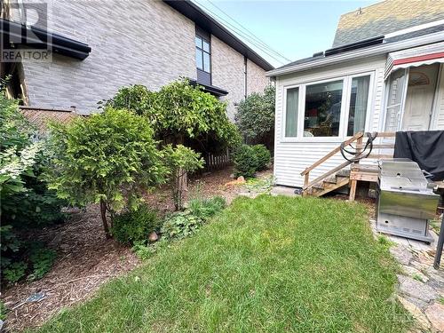 382 Winston Avenue, Ottawa, ON - Outdoor