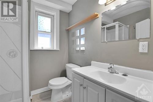 Unit 2 bath 1 - 501 Lyon Street, Ottawa, ON - Indoor Photo Showing Laundry Room