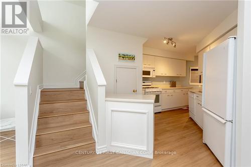 3 - 374 Edith Cavell Boulevard, Central Elgin (Port Stanley), ON - Indoor Photo Showing Kitchen