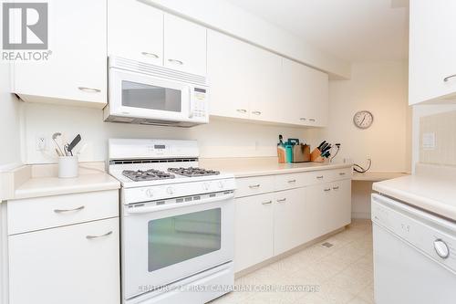 3 - 374 Edith Cavell Boulevard, Central Elgin (Port Stanley), ON - Indoor Photo Showing Kitchen