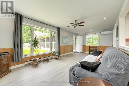 20 Black River Road, Kawartha Lakes, ON - Indoor Photo Showing Living Room