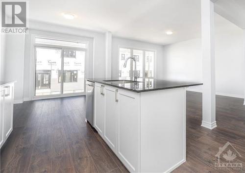 14 Racemose Street, Ottawa, ON - Indoor Photo Showing Kitchen