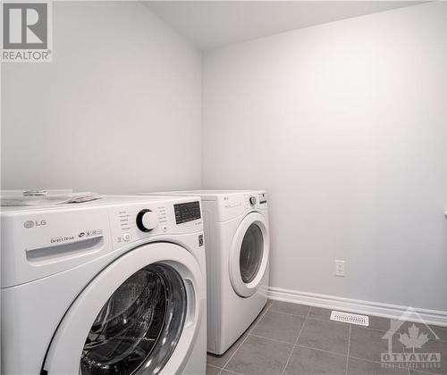 14 Racemose Street, Ottawa, ON - Indoor Photo Showing Laundry Room