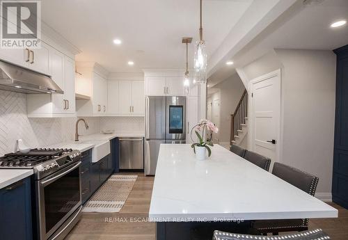 22 - 1809 Upper Wentworth Street W, Hamilton (Allison), ON - Indoor Photo Showing Kitchen With Upgraded Kitchen