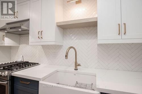 22 - 1809 Upper Wentworth Street W, Hamilton (Allison), ON - Indoor Photo Showing Kitchen