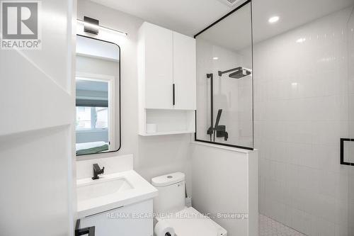 22 - 1809 Upper Wentworth Street W, Hamilton (Allison), ON - Indoor Photo Showing Bathroom