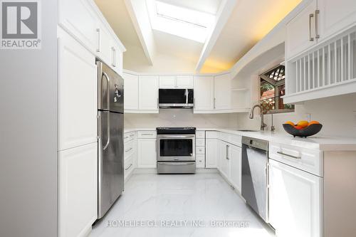 18917 Centreville Creek Road, Caledon (Caledon East), ON - Indoor Photo Showing Kitchen