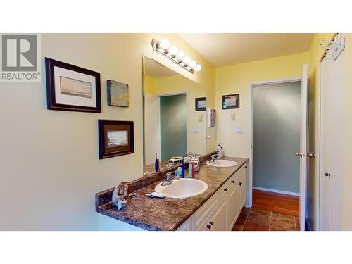 891 Funn Street, Quesnel, BC - Indoor Photo Showing Bathroom