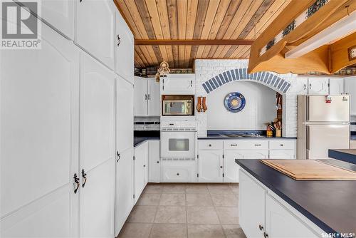 Meridian Road Brown Acreage, Colonsay Rm No. 342, SK - Indoor Photo Showing Kitchen