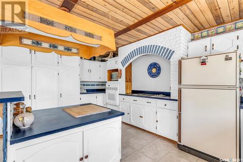 Meridian Road Brown Acreage, Colonsay Rm No. 342, SK - Indoor Photo Showing Kitchen