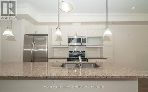 363 B Roehampton Avenue, Toronto (Mount Pleasant East), ON - Indoor Photo Showing Kitchen With Double Sink With Upgraded Kitchen