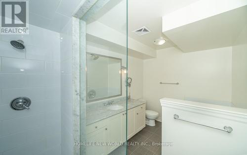 363 B Roehampton Avenue, Toronto (Mount Pleasant East), ON - Indoor Photo Showing Bathroom