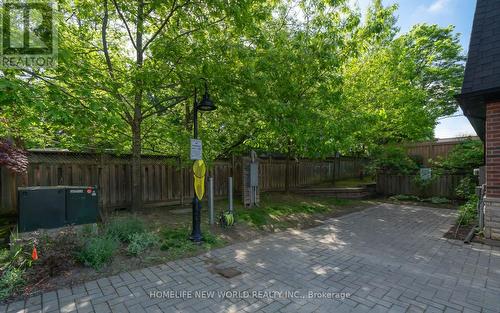 363 B Roehampton Avenue, Toronto (Mount Pleasant East), ON - Outdoor With Backyard