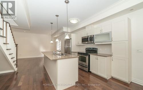 363 B Roehampton Avenue, Toronto (Mount Pleasant East), ON - Indoor Photo Showing Kitchen With Upgraded Kitchen