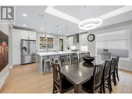 9443 Ledgestone Road, Lake Country, BC - Indoor Photo Showing Dining Room