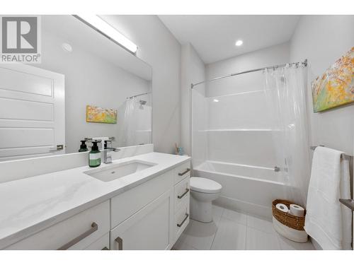 9443 Ledgestone Road, Lake Country, BC - Indoor Photo Showing Bathroom