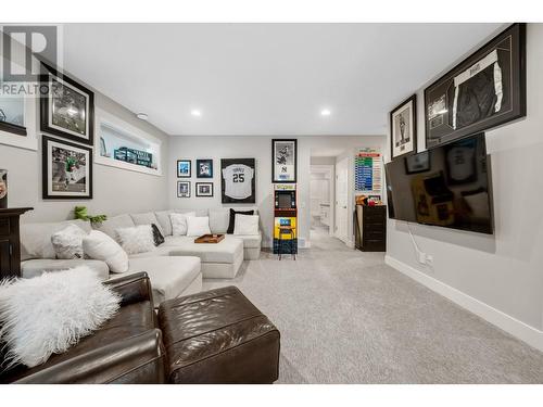 9443 Ledgestone Road, Lake Country, BC - Indoor Photo Showing Other Room