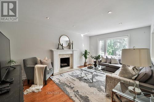 25 Ferrah Street, Markham (Unionville), ON - Indoor Photo Showing Living Room With Fireplace