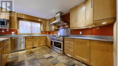 6124 Hardesty Crescent, Mississauga (East Credit), ON - Indoor Photo Showing Kitchen With Stainless Steel Kitchen