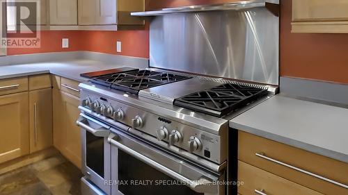 6124 Hardesty Crescent, Mississauga (East Credit), ON - Indoor Photo Showing Kitchen