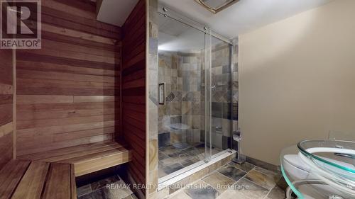 6124 Hardesty Crescent, Mississauga (East Credit), ON - Indoor Photo Showing Bathroom