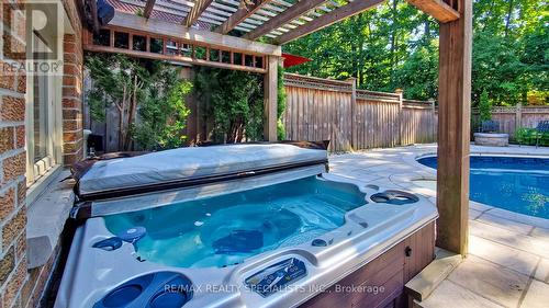 6124 Hardesty Crescent, Mississauga (East Credit), ON - Outdoor With In Ground Pool