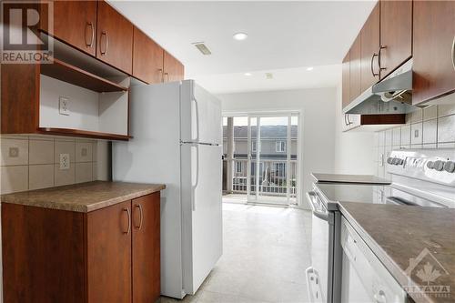 202 Chapman Mills Drive, Ottawa, ON - Indoor Photo Showing Kitchen