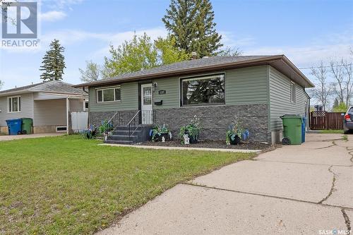 1137 13Th Avenue Nw, Moose Jaw, SK - Outdoor