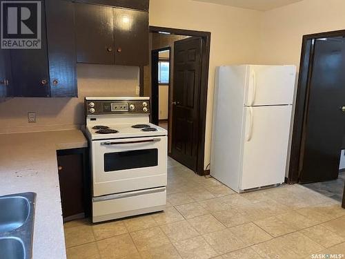 1017 23Rd Street W, Saskatoon, SK - Indoor Photo Showing Kitchen